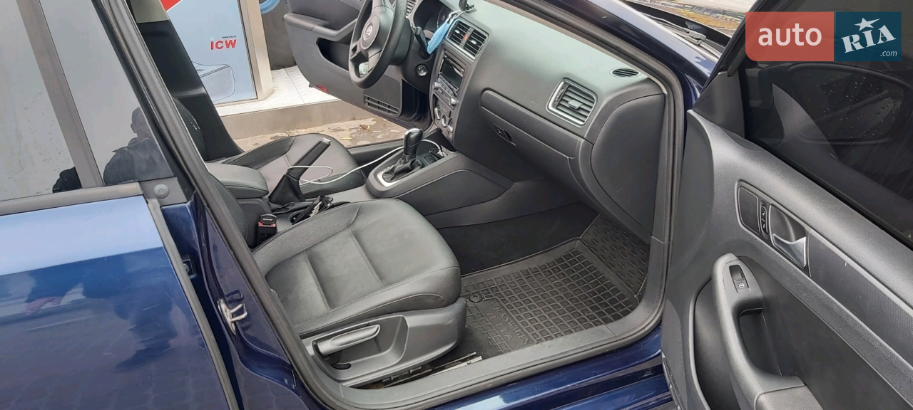 2011 Volkswagen Jetta - мініатюра 9