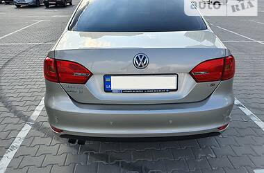 Седан Volkswagen Jetta 2011 в Києві