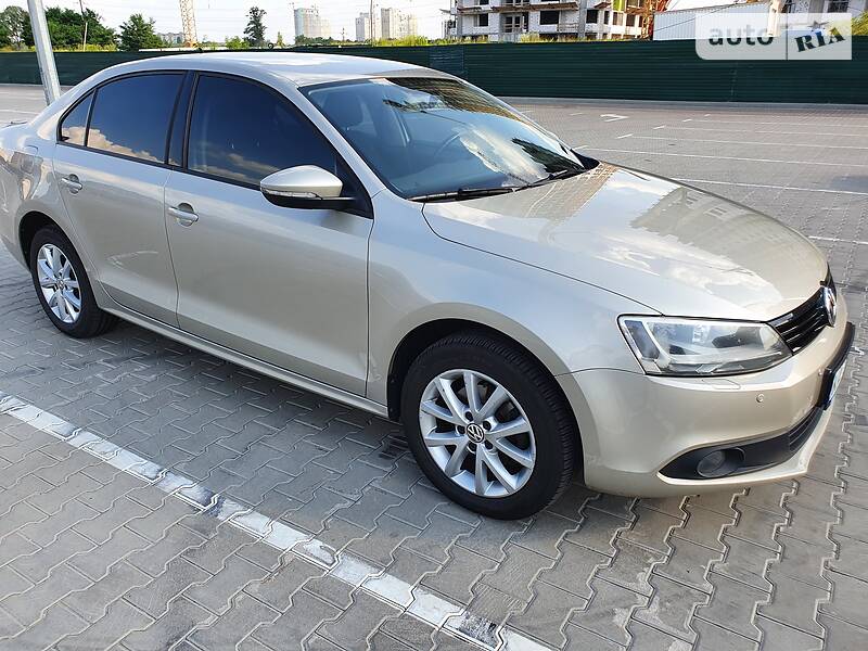 Седан Volkswagen Jetta 2011 в Києві