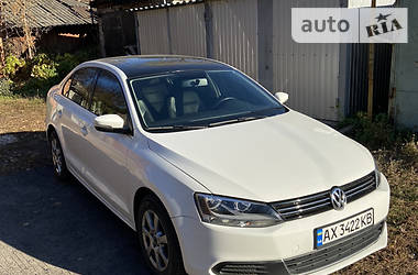 Седан Volkswagen Jetta 2012 в Харькове