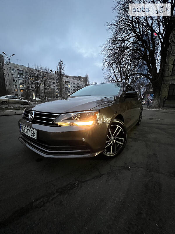 Седан Volkswagen Jetta 2015 в Киеве фото 5 Седан Volkswagen Jetta 2015 в Киеве