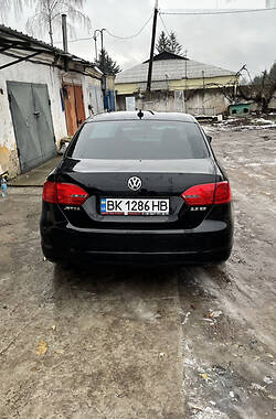 Седан Volkswagen Jetta 2013 в Ровно