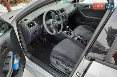 Седан Volkswagen Jetta 2014 в Воловце