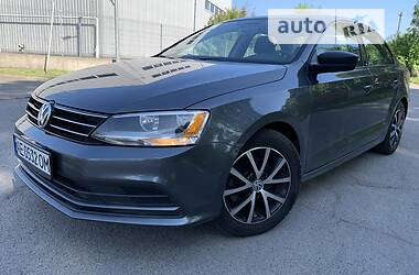 Седан Volkswagen Jetta 2015 в 