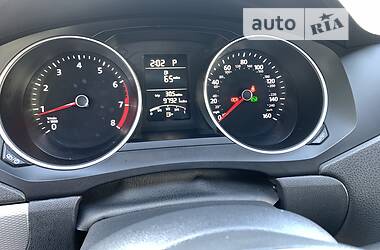 Седан Volkswagen Jetta 2015 в 