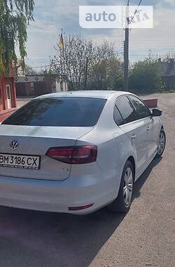 Седан Volkswagen Jetta 2017 в Ромнах