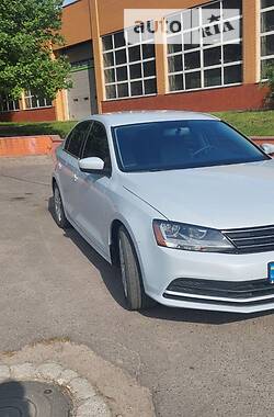 Седан Volkswagen Jetta 2017 в Ромнах