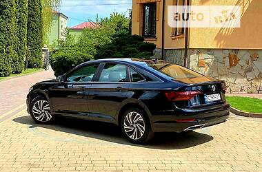 Седан Volkswagen Jetta 2018 в 