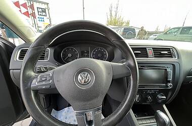 Седан Volkswagen Jetta 2011 в Нововолынске