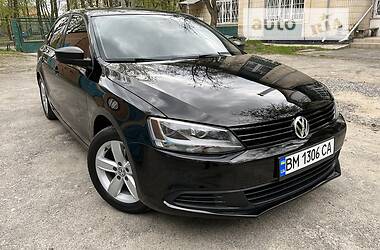 Седан Volkswagen Jetta 2013 в Ромнах