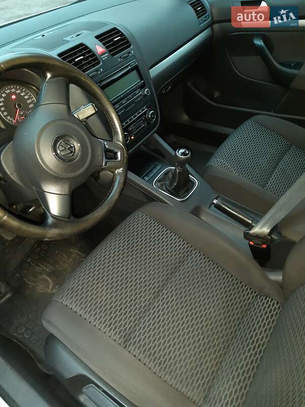 Седан Volkswagen Jetta 2010 в Полтаві
