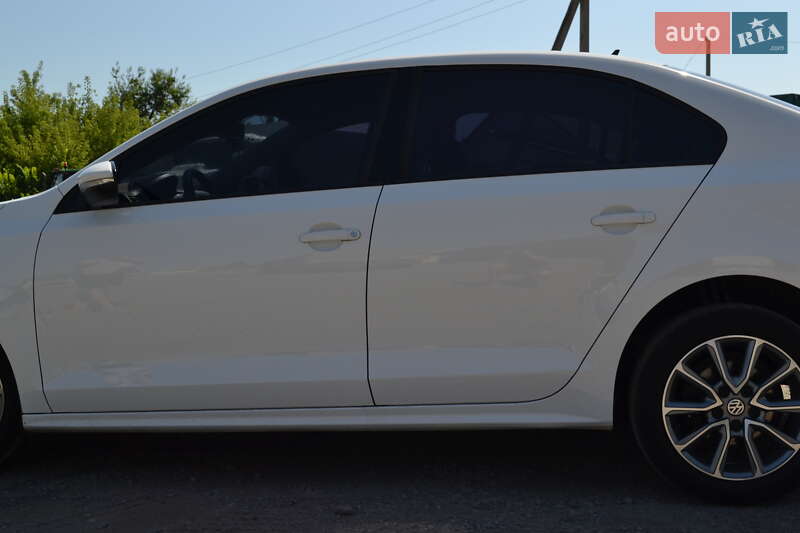 Седан Volkswagen Jetta 2012 в Харкові