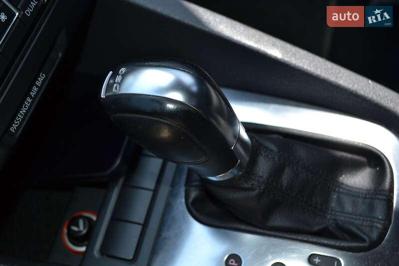 Седан Volkswagen Jetta 2012 в Харкові