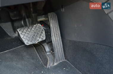 Седан Volkswagen Jetta 2012 в 