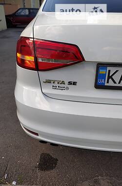 Седан Volkswagen Jetta 2015 в 