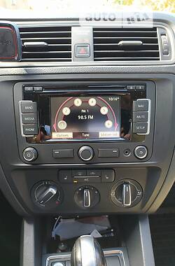 Седан Volkswagen Jetta 2015 в 