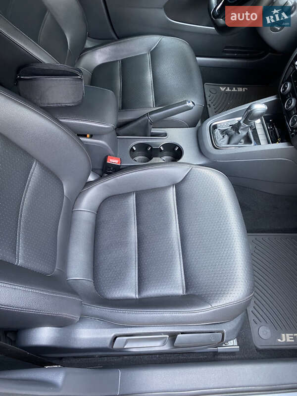Седан Volkswagen Jetta 2014 в Чернігові фото 22 Седан Volkswagen Jetta 2014 в Чернігові