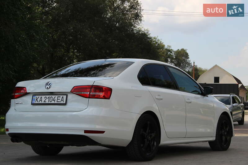Седан Volkswagen Jetta 2015 в Бучачі
