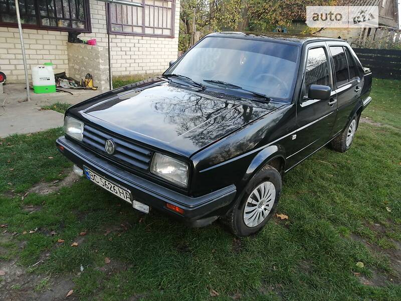 Седан Volkswagen Jetta 1988 в Шацьку