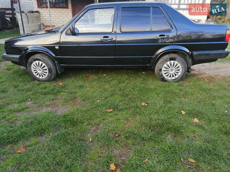 Седан Volkswagen Jetta 1988 в Шацке