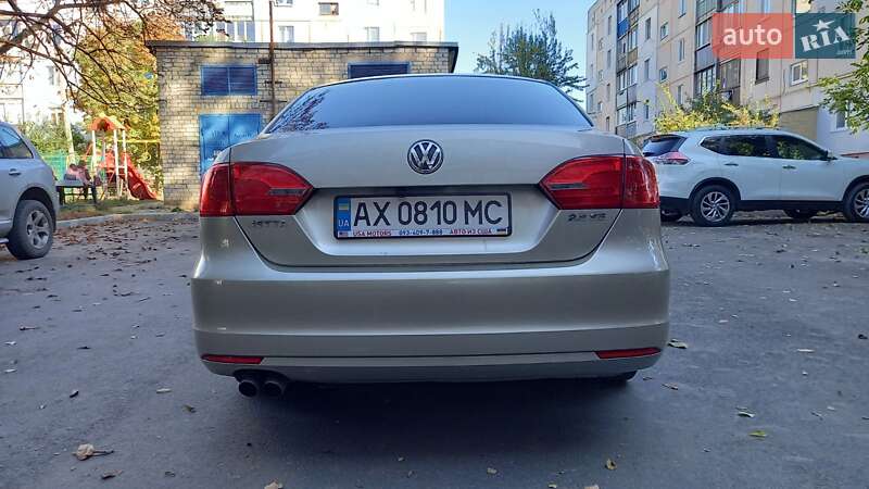 Седан Volkswagen Jetta 2012 в Харкові