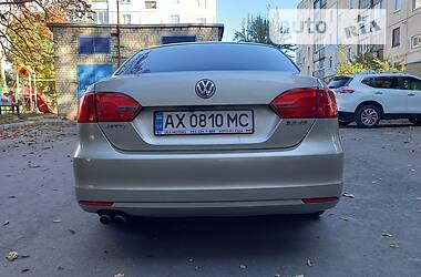 Седан Volkswagen Jetta 2012 в Харькове