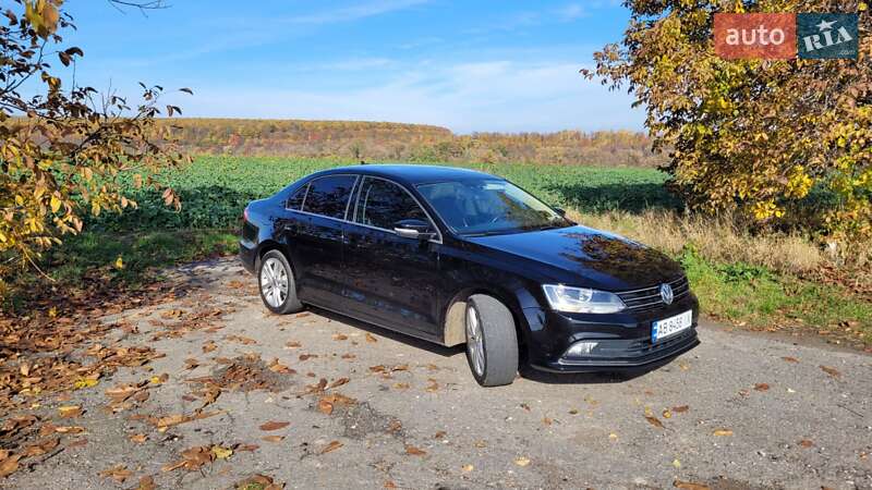 Седан Volkswagen Jetta 2015 в Виннице