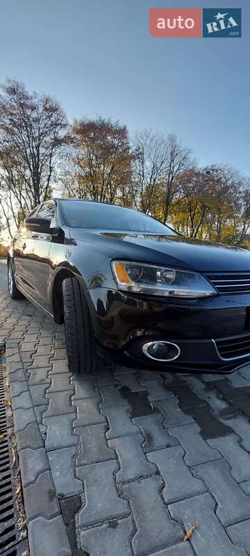Седан Volkswagen Jetta 2014 в 
