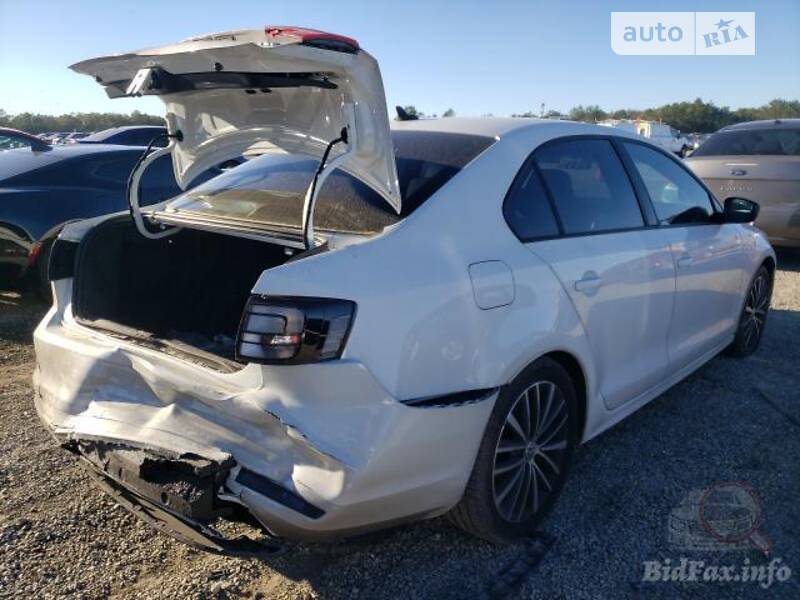 Седан Volkswagen Jetta 2015 в Пирятине