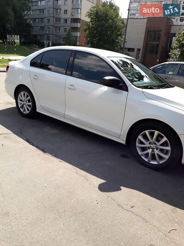 Седан Volkswagen Jetta 2014 в Києві