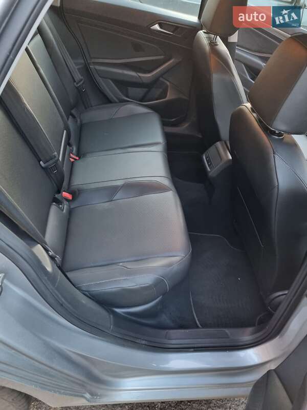 Седан Volkswagen Jetta 2019 в Києві