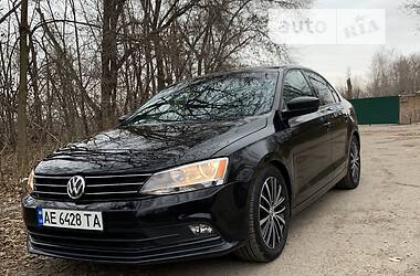 Седан Volkswagen Jetta 2015 в Днепре