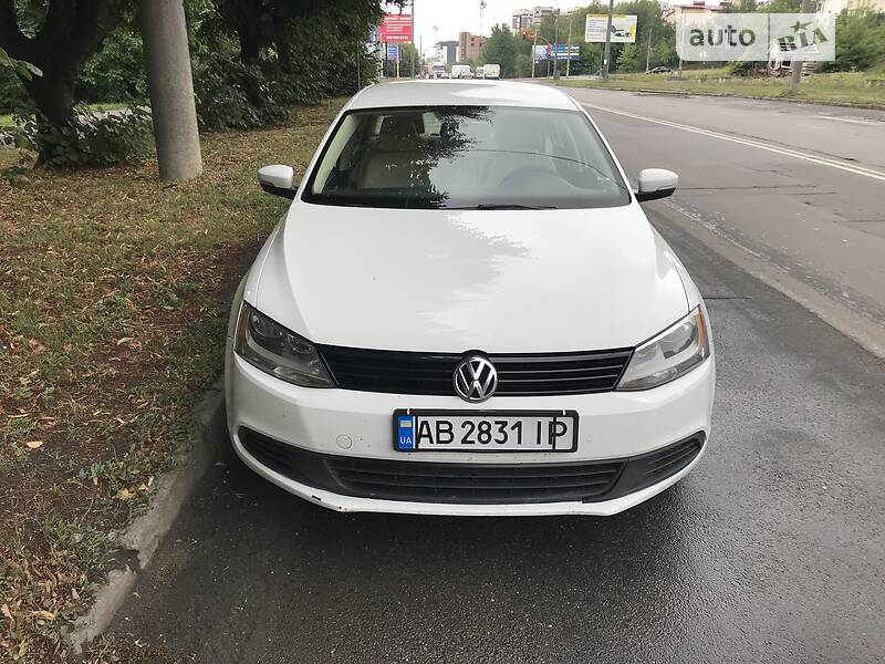 Седан Volkswagen Jetta 2014 в Хмельницком