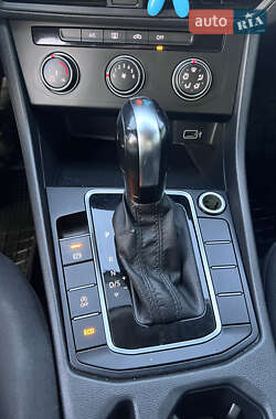 Седан Volkswagen Jetta 2018 в 
