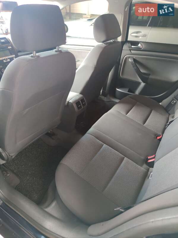 Седан Volkswagen Jetta 2006 в Одесі
