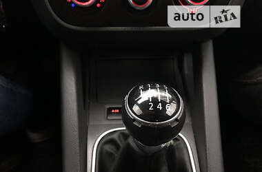 Хэтчбек Volkswagen Jetta 2005 в 