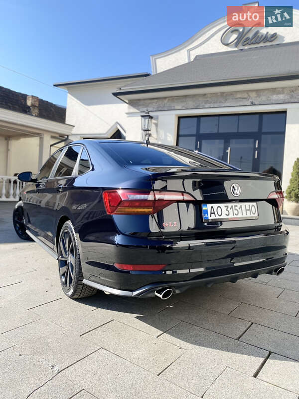 Седан Volkswagen Jetta 2019 в Мукачево