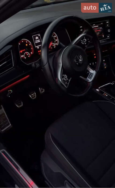 Седан Volkswagen Jetta 2019 в Мукачево