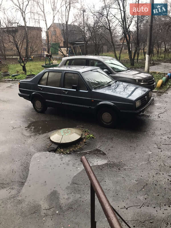 Седан Volkswagen Jetta 1987 в Александровке