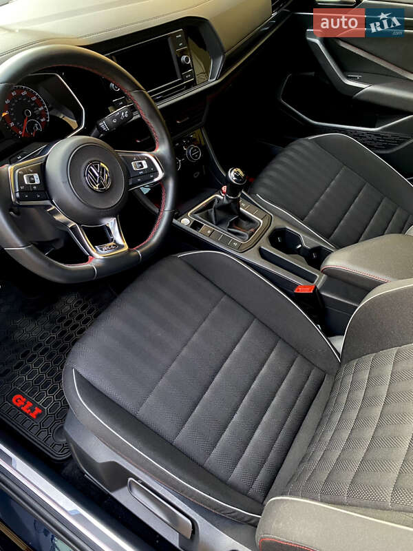 Седан Volkswagen Jetta 2019 в Мукачево