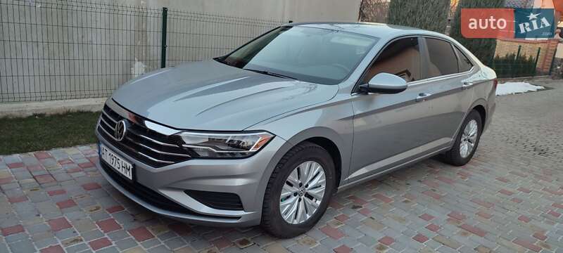 Седан Volkswagen Jetta 2019 в Калуше