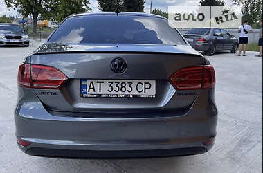 Седан Volkswagen Jetta 2013 в Ивано-Франковске