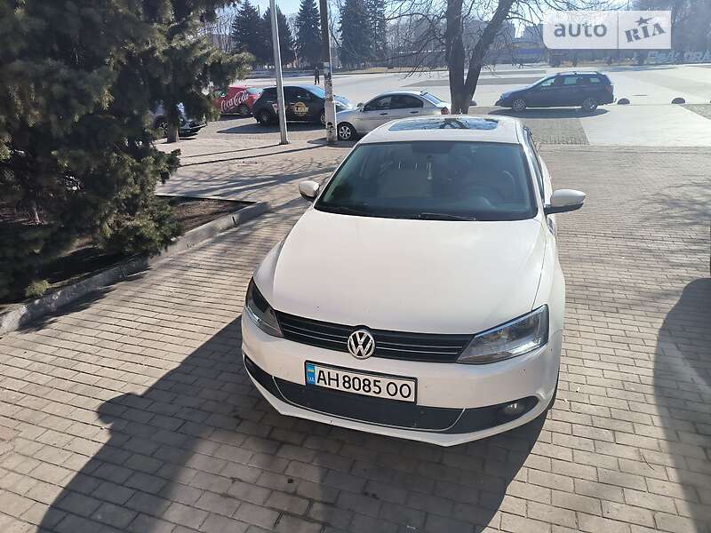 Седан Volkswagen Jetta 2012 в Доброполье