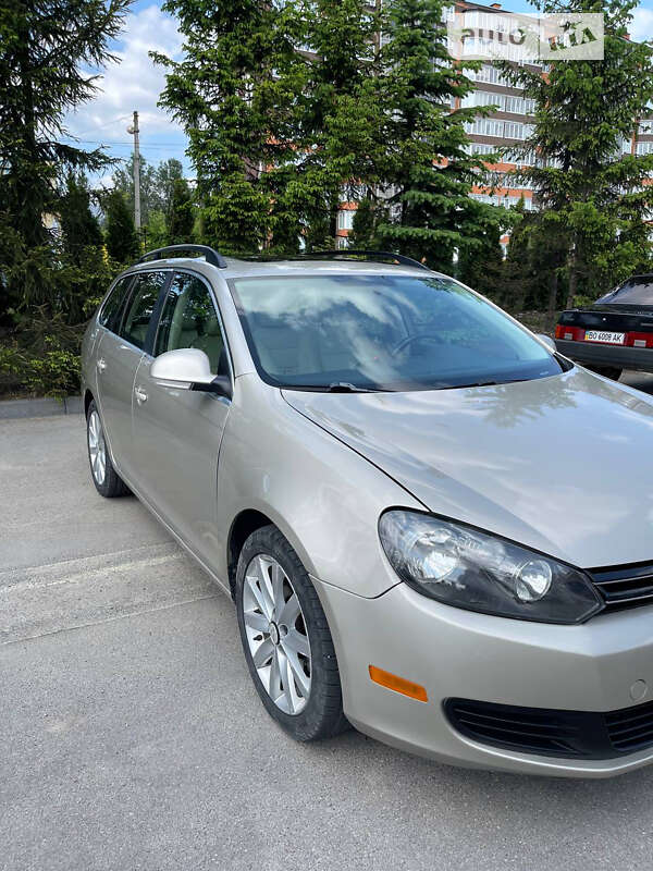 Универсал Volkswagen Jetta 2012 в Тернополе