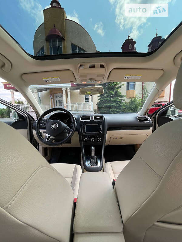 Универсал Volkswagen Jetta 2012 в Тернополе