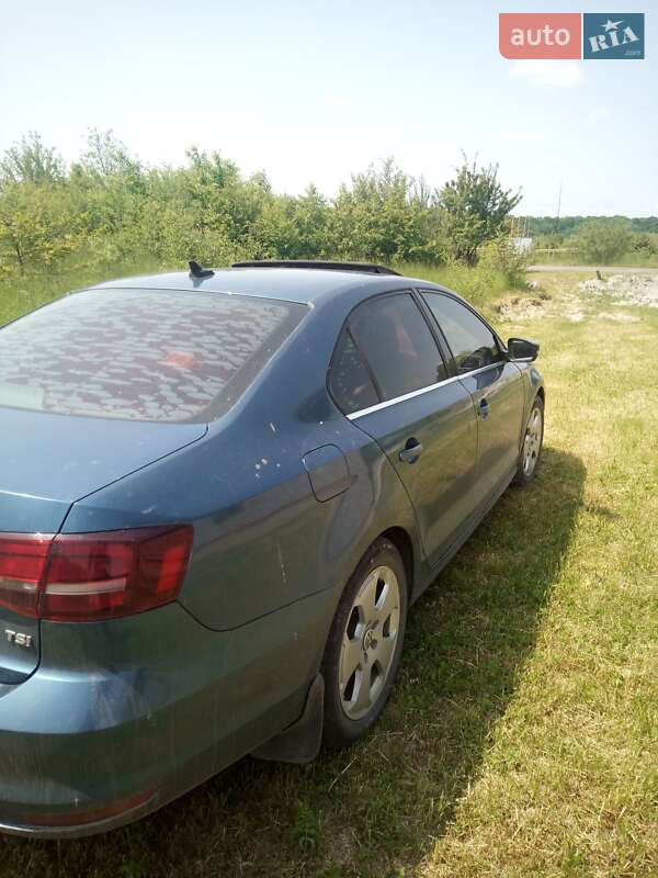 Седан Volkswagen Jetta 2015 в Буську