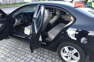 Седан Volkswagen Jetta 2012 в Львове