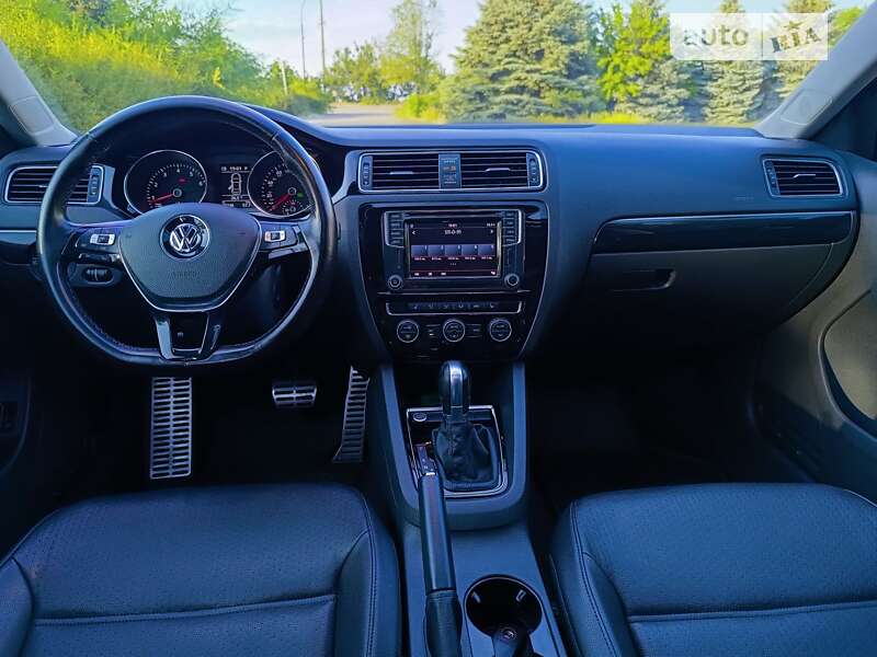 Седан Volkswagen Jetta 2016 в Южноукраинске