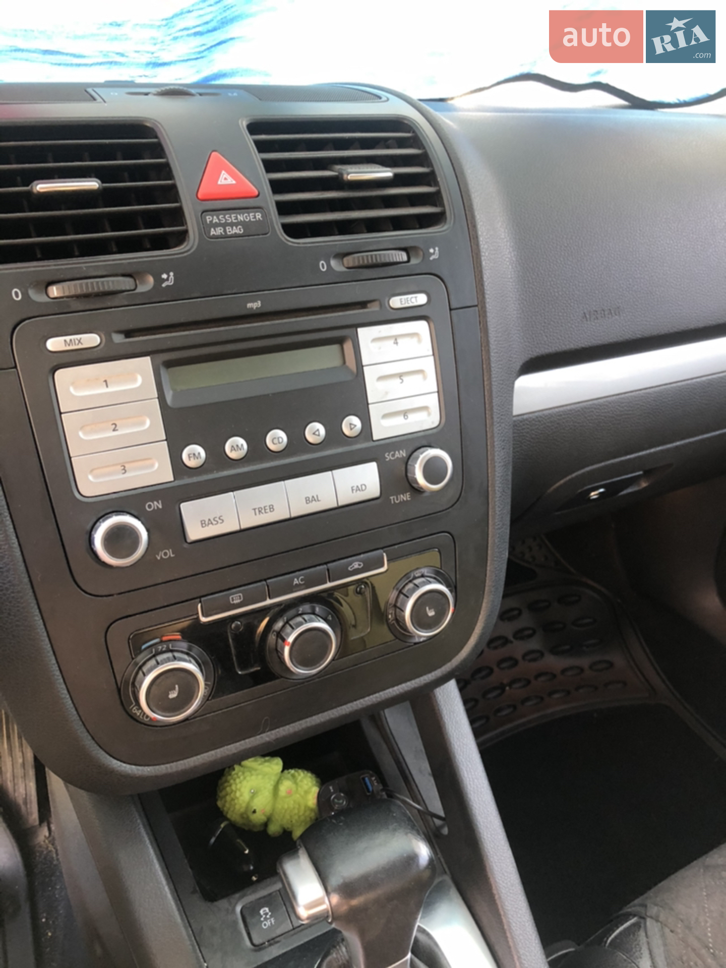 2010 Volkswagen Jetta - мініатюра 12