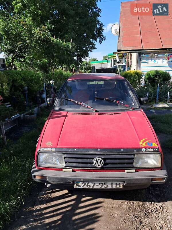 Седан Volkswagen Jetta 1988 в Бурштыне